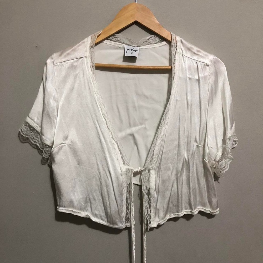White silk lace short sleeve summer Polly top iron to straighten 🤍